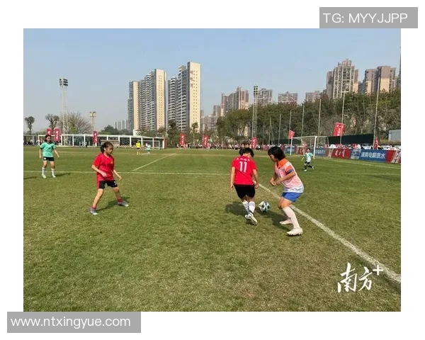 足球球星走进大学校园分享成长故事激励青年学子奋勇逐梦